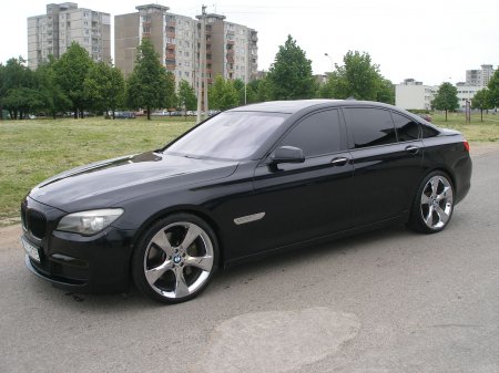 bmw-750