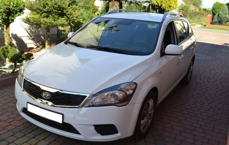 kia-cee-d-2011m